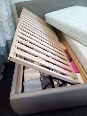 Postel Adéla s úložným prostorem a rošty